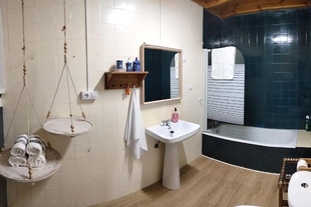 Villa La Casina Roja - Santolaya De Cabranes à Arboleya Extérieur photo